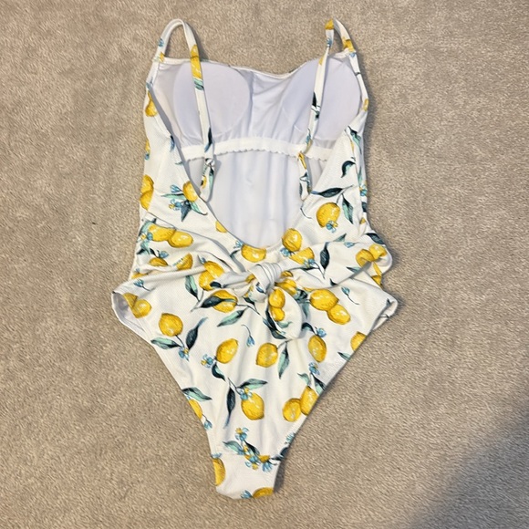 Jessica Simpson M one piece bathing suit 🩱 - Picture 3 of 5